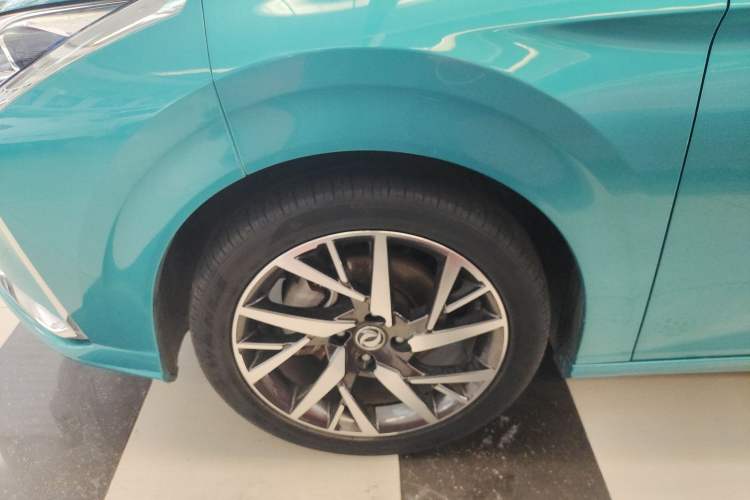 Used Dongfeng Aeolus Yixuan 2020 230T Automatic Advanced Edition Left Front Wheel Hub