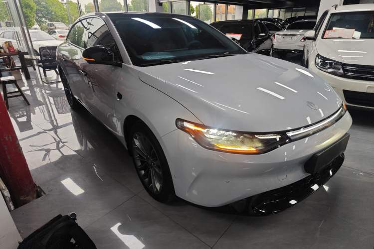 Used Leapmotor C01 2024 Pure Electric 525 Luxury Edition Front Right 45 Deg