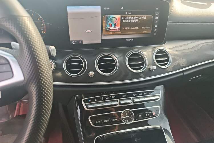 Used Mercedes-Benz E-Class 2016 E 300 L Sporty and Stylish Model
