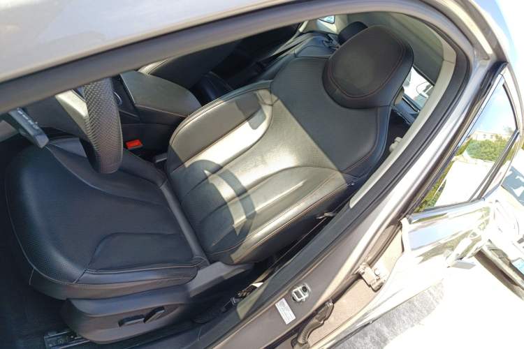 Used Roewe RX5 2023 1.5T Prestige Sliding-Screen Version