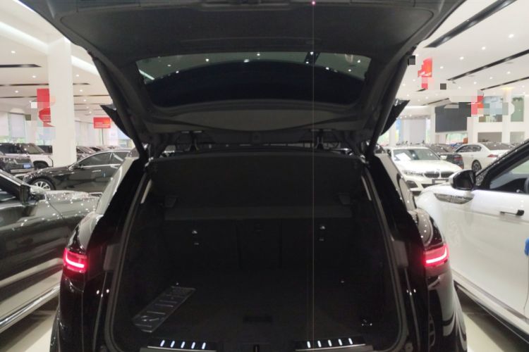 Used Land Rover Range Evoque 2024 Aurora L 249 PS Prestige Light-Chasing Edition Trunk