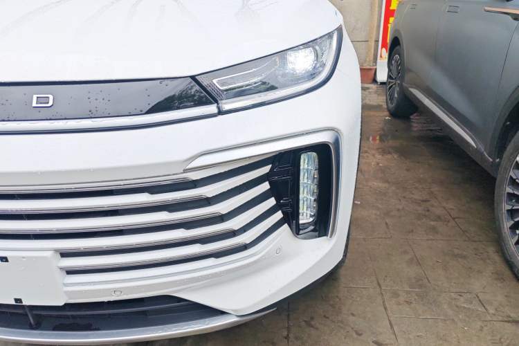 Used EXEED Lingyun 2025 300T Two-Wheel Drive Starry Edition Left Front Headlight