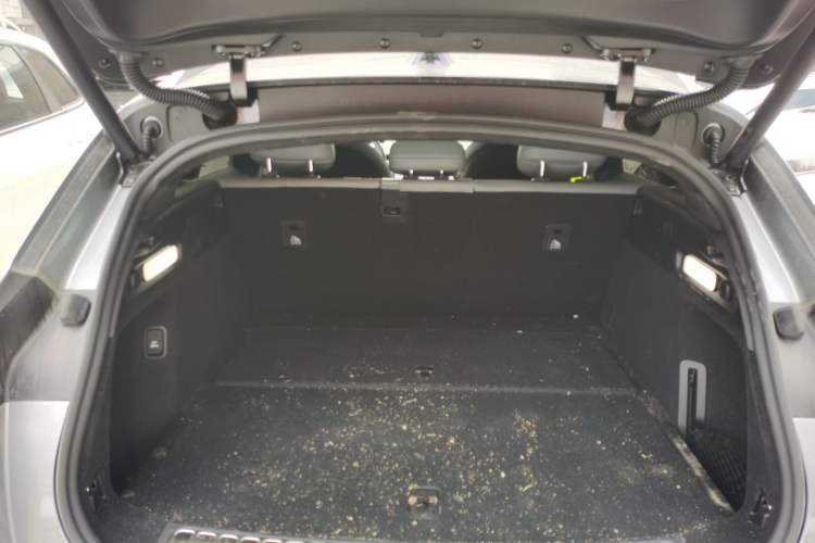 Used Nio ET5T 2025 Model Champion Commemorative Edition, 75kWh Touring
