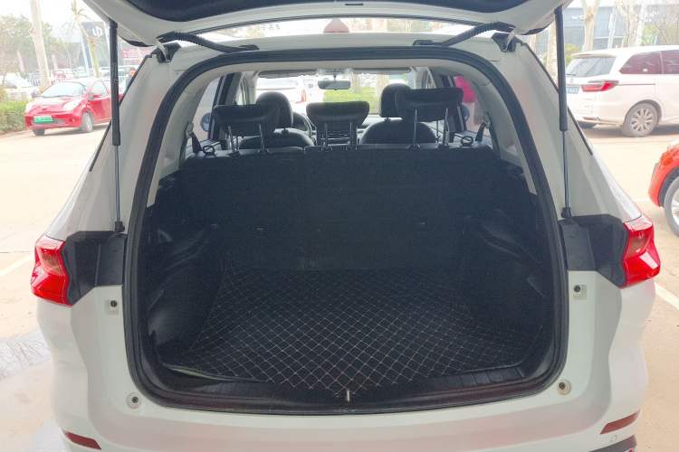 Used Haval M6 2021 PLUS 1.5T DCT Luxury Smart Connectivity Model
