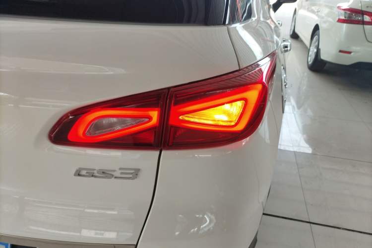 Used GAC Trumpchi GS3 2017 150N Automatic Elite Edition Exterior 3