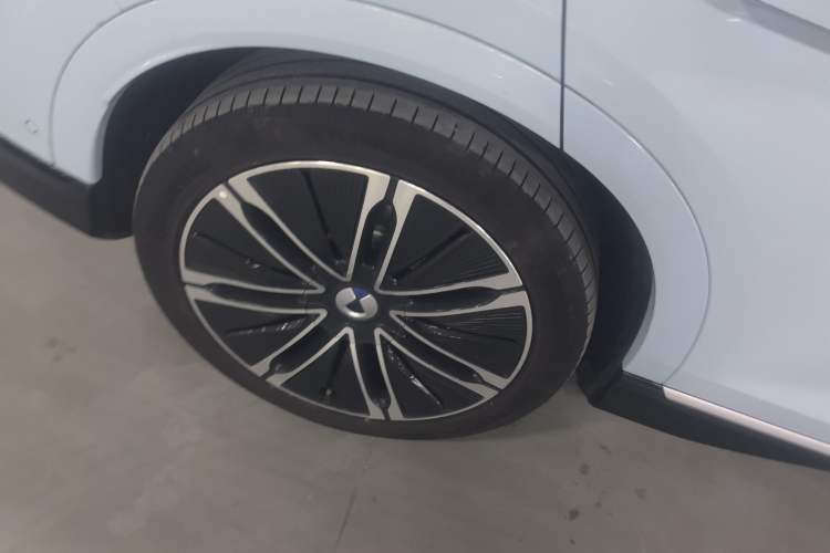 Used Denza N7 2024 630 All-Wheel Drive Intelligent Driving Max Edition Right Rear Wheel Hub