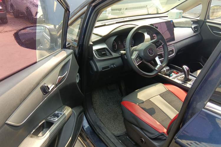 Used BYD Song MAX 2021 Upgraded Model 1.5T Automatic Flagship Version with 6 Seats Driver Seat