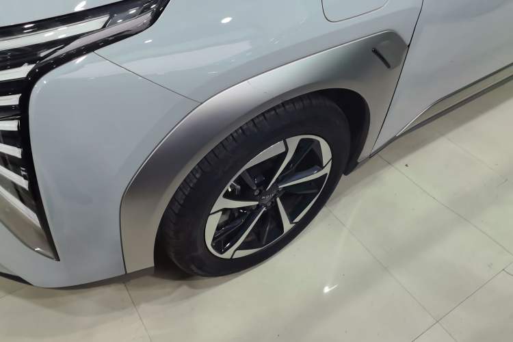 Used AION Y 2023 Plus 510 Smart Edition Exterior 4