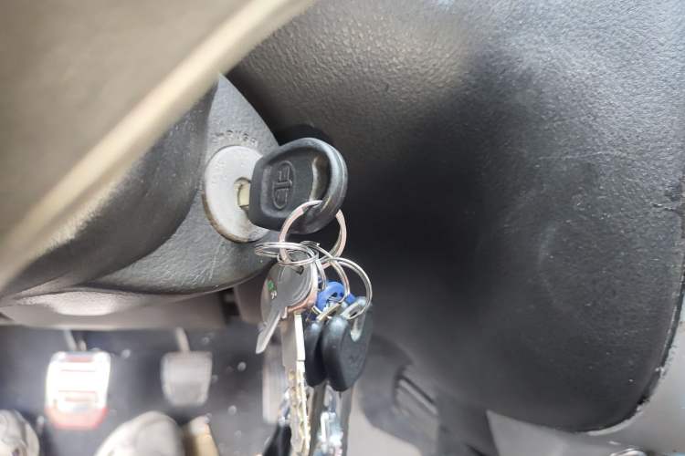 Used FAW Senya S80 2011 1.5L Manual 5-Seater Luxury Model Vehicle Key