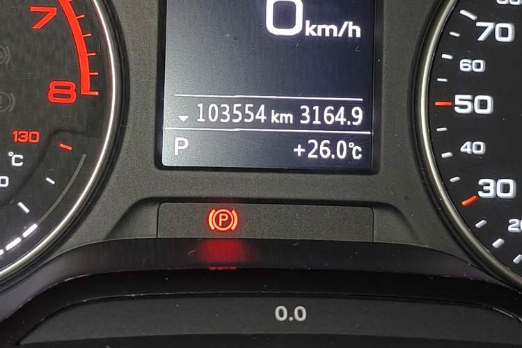 Used Audi A3 2020 Sportback 35 TFSI Sporty Model China VI Odometer Close Up