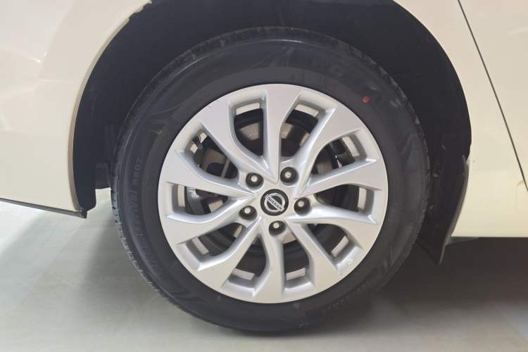 Used Nissan Sylphy 2019 Classic 1.6 XL Manual Luxury Edition Right Rear Wheel Hub