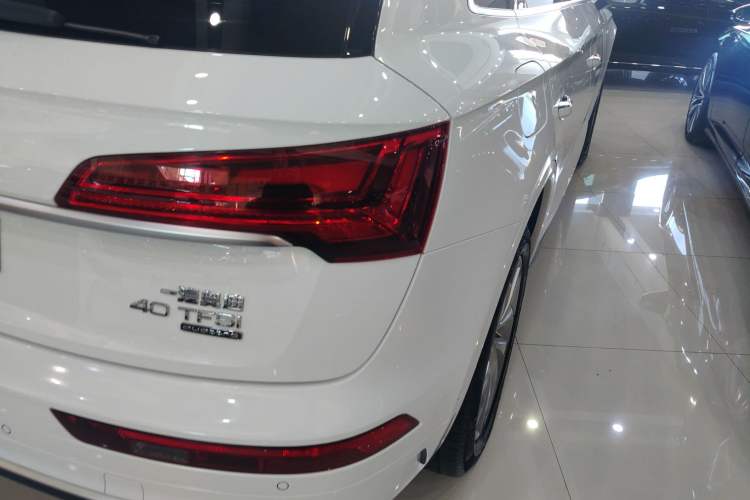 Used Audi Q5L 2021 40 TFSI Luxury Dynamic Edition Right Rear Taillight