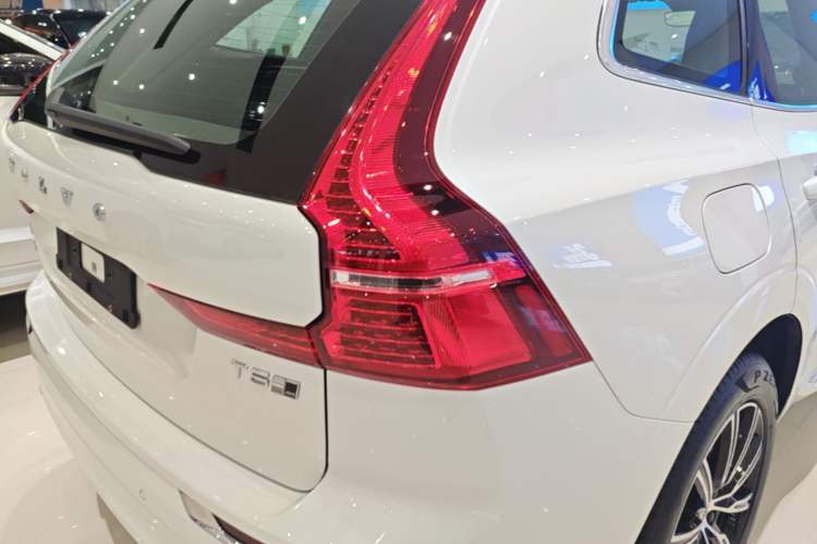 Used Volvo XC60 2020 T5 4x4 Smart Luxury Edition