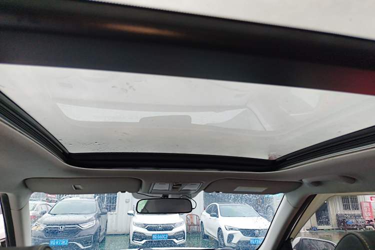 Used Hyundai ix25 2017 1.6L Automatic Smart Version Headliner