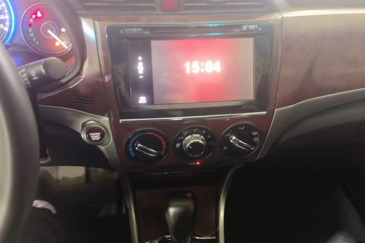 Used Honda Crider 2015 1.8L automatic luxury edition Audio And AC Panel