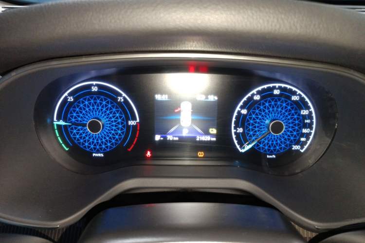 Used Hongqi E-QM5 2022 431 km Charge & Enjoy Edition