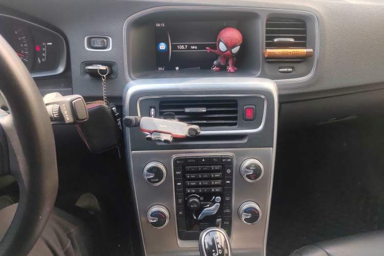 Used Volvo S60 2018 S60L T3 Smart Progress Edition
