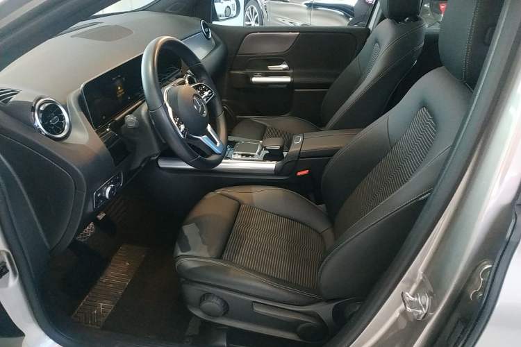 Used Mercedes-Benz B-Class 2020 B 200 Sport Edition Left Front Seat