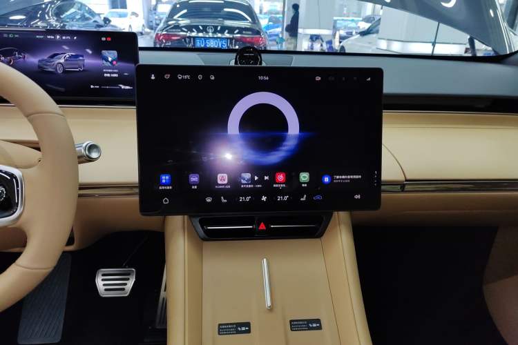 Used Hima Luxeed R7 2024 All-Electric 802 km Max Audio And AC Panel