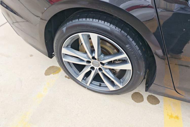 Used Audi A6L 2022 40 TFSI Luxury Dynamic Model Right Rear Wheel Hub