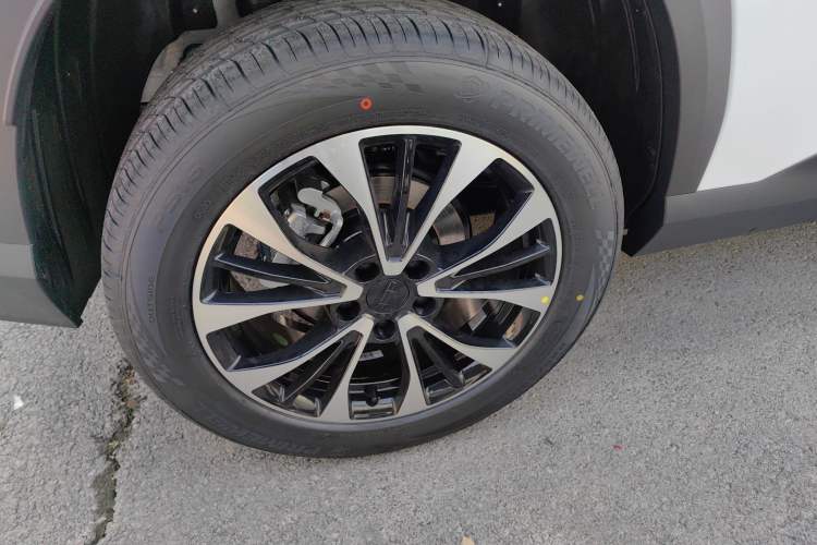 Used Geely Auto Emgrand X7 Sport 2026 Model 1.5TD Aspirational Right Rear Wheel Hub