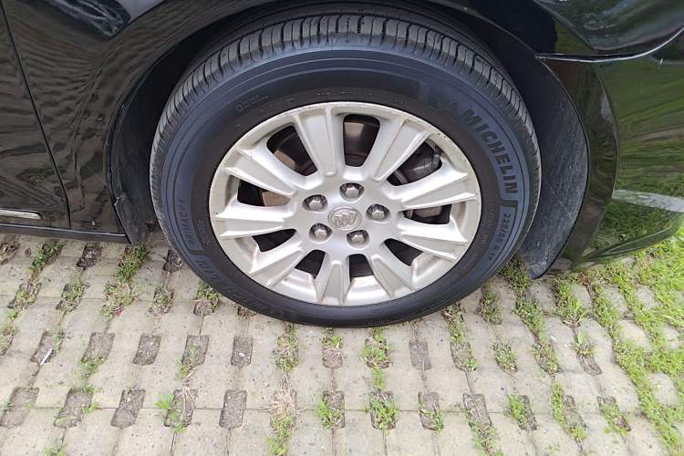 Used Buick LaCrosse 2012 eAssist 2.4L Elegance Edition