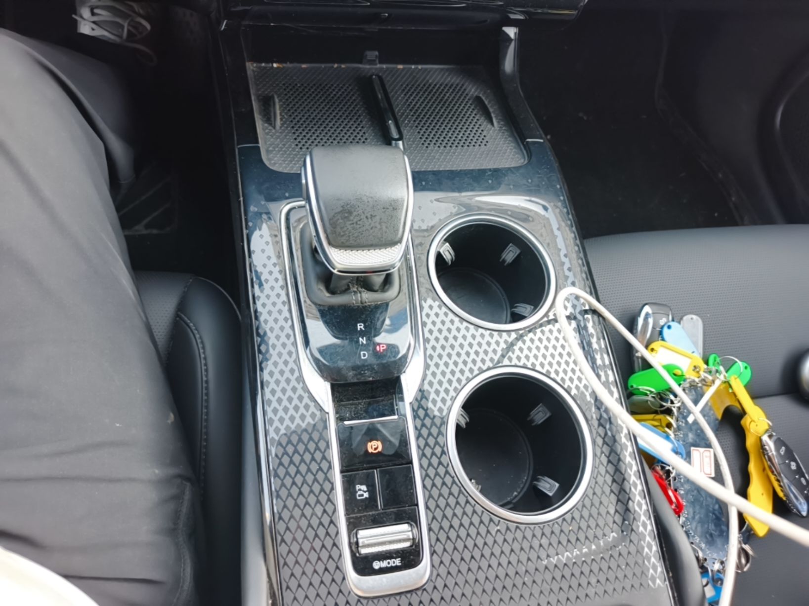 Hongqi HS3 PHEV 2025 Model 117km Jingwei Edition — снимка 16