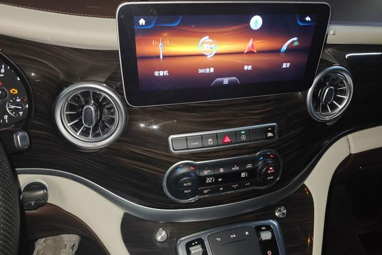 Used Mercedes-Benz Vito 2021 2.0T Elite Version 7 Seats