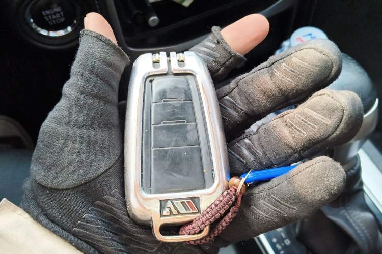 Used Toyota Prado 2018 3.5L Automatic TX-L with Rear-Mounted Spare Tire
