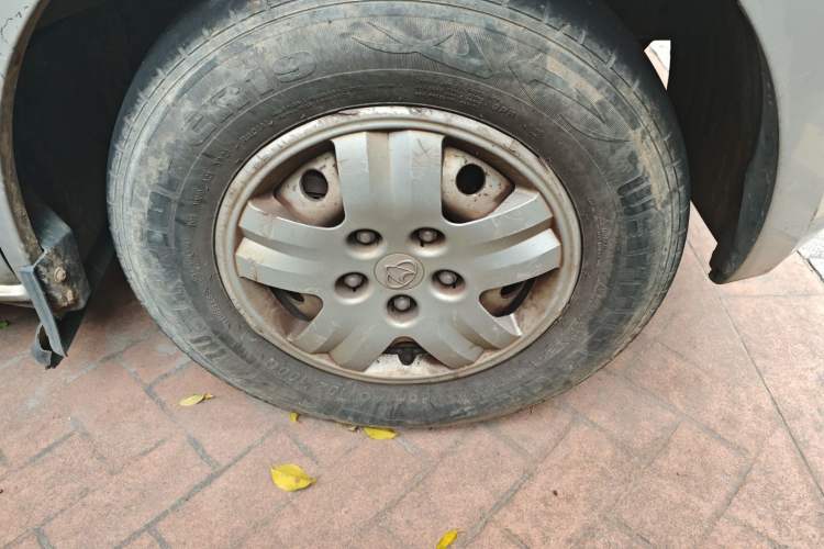 Used CHANGAN KAICHENG Ruixing M80 2014 1.5L Comfort Model 4G15S Right Front Wheel Hub