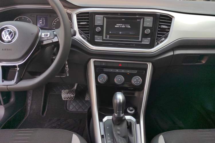 Used Volkswagen T-ROC 2020 230TSI DSG Two-Wheel Drive Advanced Version Audio And AC Panel