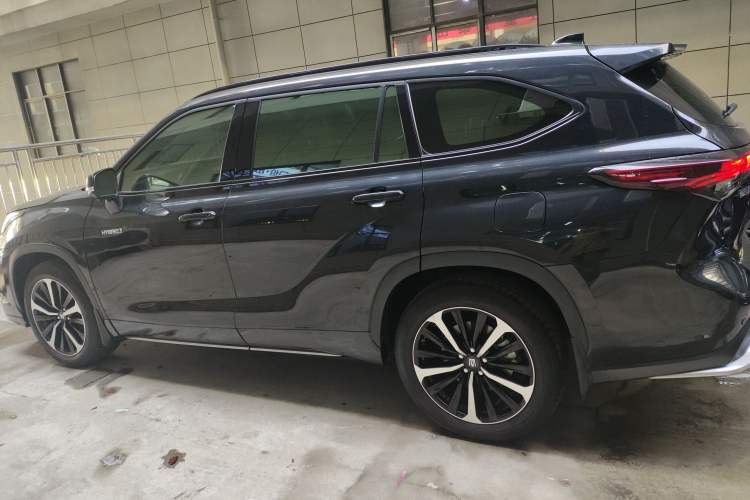 Used Toyota Crown Kluger 2023 2.5L HEV Four-Wheel Drive Luxury Edition Exterior 3