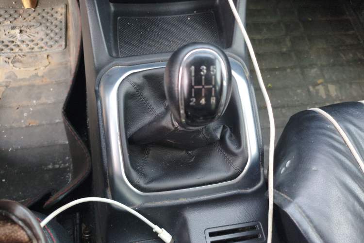 Used CHANGAN OSHAN X70A 2018 1.5L Manual Standard Edition Gear Lever