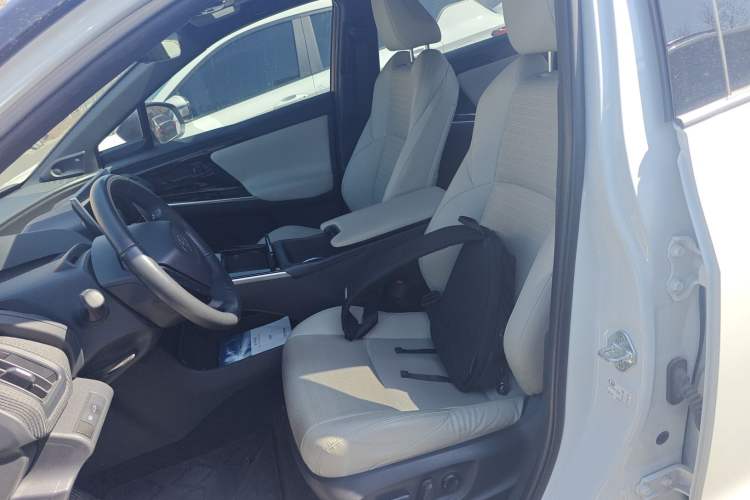 Used Toyota GAC bZ4X 2022 X-MODE Four-Wheel Drive Ultra Left Front Seat