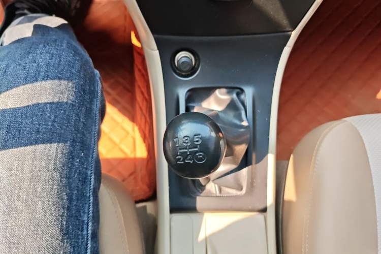 Used Toyota Corolla EX 2013 1.6L Manual Value Edition
