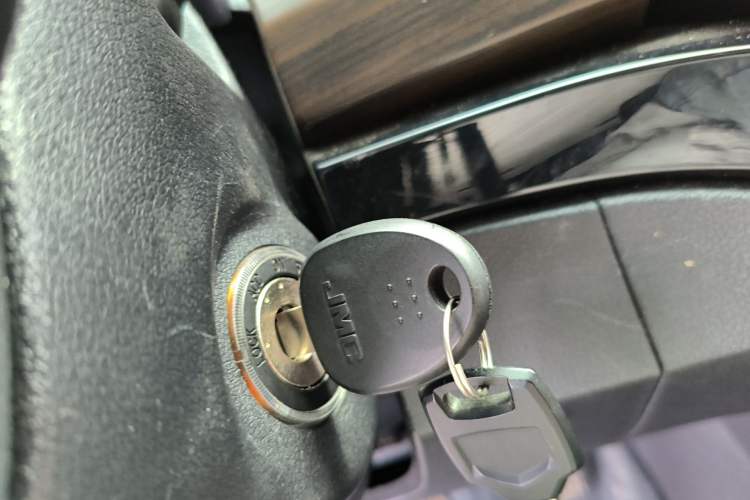 Used JMC Yuhu 9 2019 2.0T Manual Gasoline Two-Wheel Drive Comfort Edition