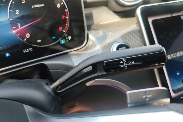 Used Mercedes-Benz C-Class 2023 Restyled C 260 L Sport Edition Gear Lever