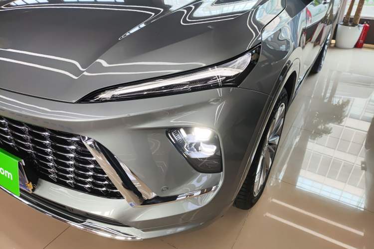 Used Buick Envision 2025 Encore Plus Four-Wheel Drive Avenir