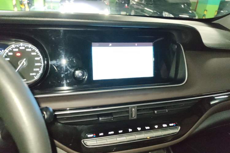 Used GAC Trumpchi M6 2019 270T DCT Luxury Edition (7-seater) China VI Audio And AC Panel