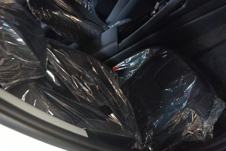 Used Hyundai Elantra 2023 1.5L CVT GLX Elite Edition Right Front Seat