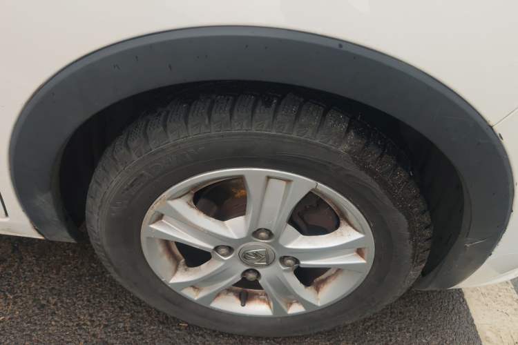 Used Baojun 310 2016 1.2L Manual Luxury Model Right Front Wheel Hub