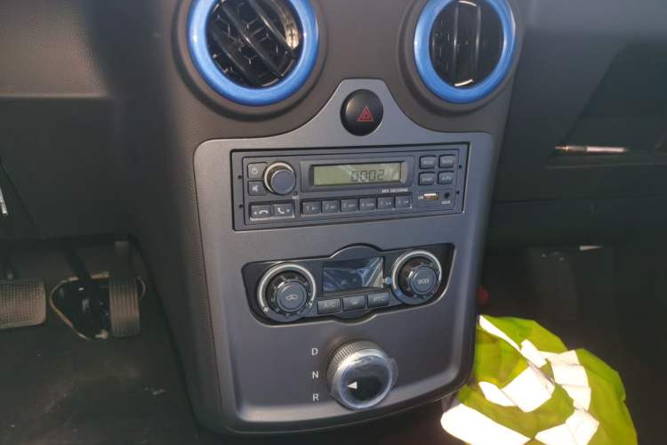 Used Foton Intelligent Blue Elf E7 2024 All-Electric Van Flat Roof 2 Seats EVE Energy 41.86 kWh
