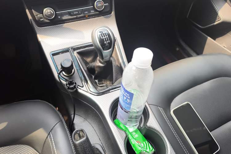 Used Geely Auto Emgrand GS 2016 Elegant Edition 1.8L Manual LingShang Model Gear Lever