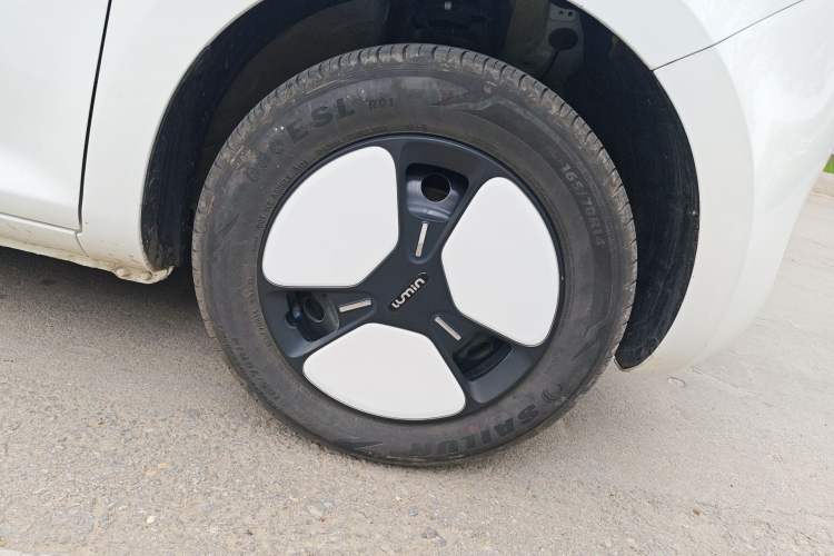 Used CHANGAN NEVO Lumin 2024 130km Qingyue Version Right Front Wheel Hub