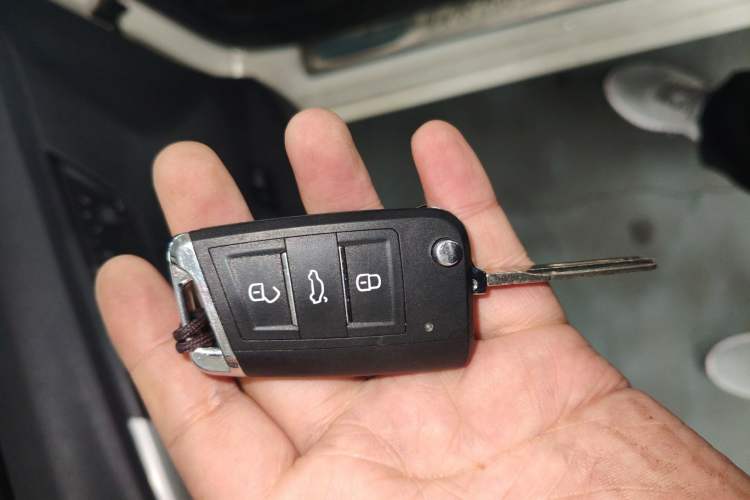 Used Volkswagen Lavida 2013 Restyled Classic 1.6L Automatic Comfort Edition
