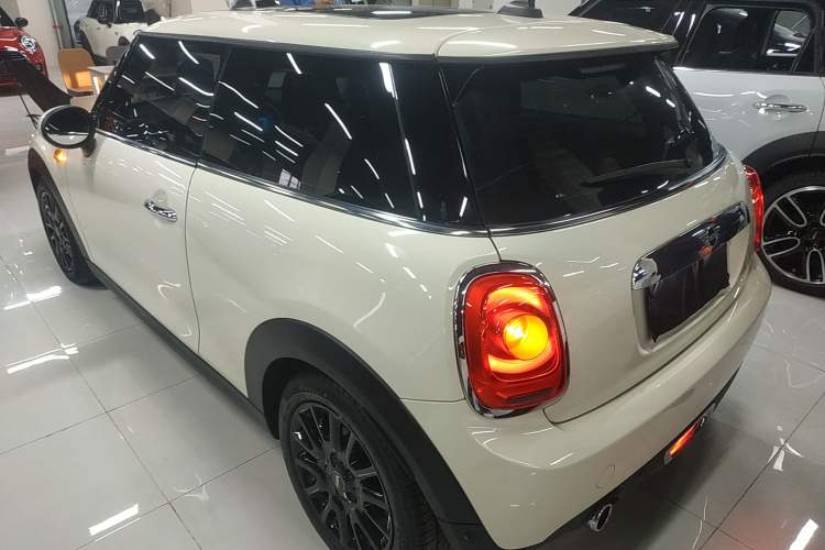 Used MINI 2019 1.5T ONE PLUS Rear Left 45 Deg
