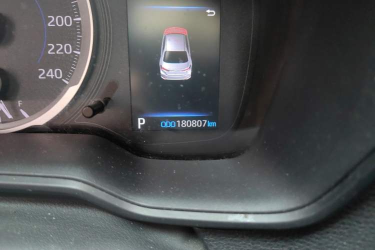 Used Toyota Corolla 2021 Dual-Motor 1.8L E-CVT Elite Edition
