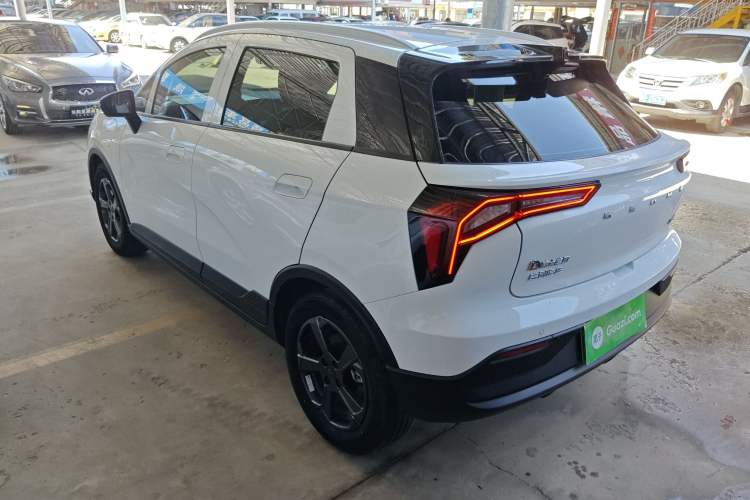 Used Geometry E Firefly 2024 401km Starlight Rear Left 45 Deg