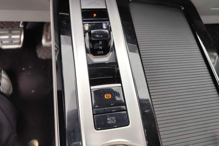 Used Volkswagen Tavendor 2023 380TSI Four-Wheel Drive R-Line Cruise Edition