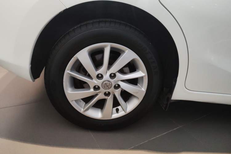 Used Nissan Tiida 2016 1.6L CVT Cool Dynamic Edition Right Rear Wheel Hub